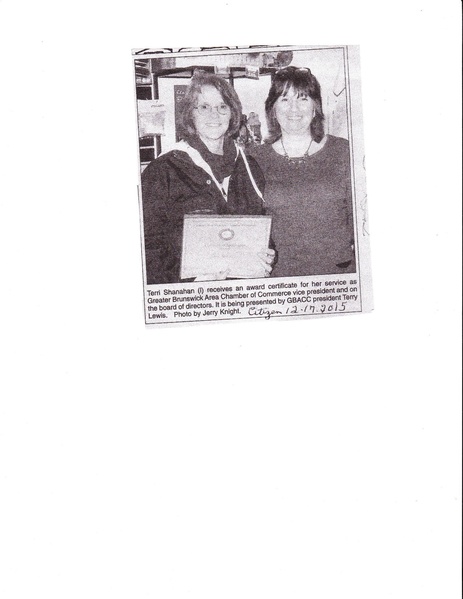 File:GBACC 2017 Terri Shanahan Receives a Certificate of Appreciation from The Brunswick Citizen, December 15, 2017.pdf
