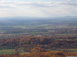 Washington Monument on South Mountain View.jpg