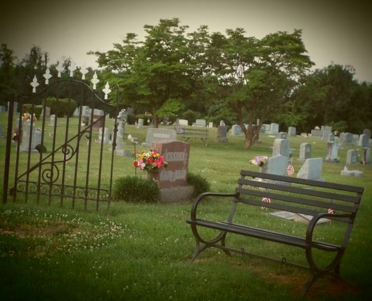 File:Park Heights Cemetery May 26, 2015 (9).JPG