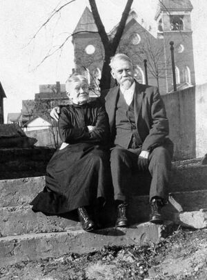 Isaac Carter Jr. and his sister.jpg