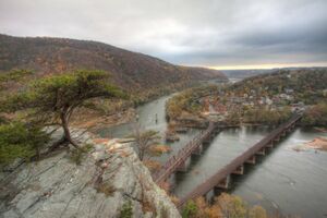 Maryland Heights view of Harpers Ferry, 2010.jpg