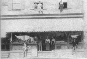 32 The town between the tracks.jpg