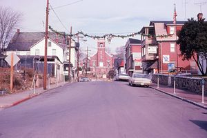 View up South Maple Avenue on Christmas, 1975..jpg