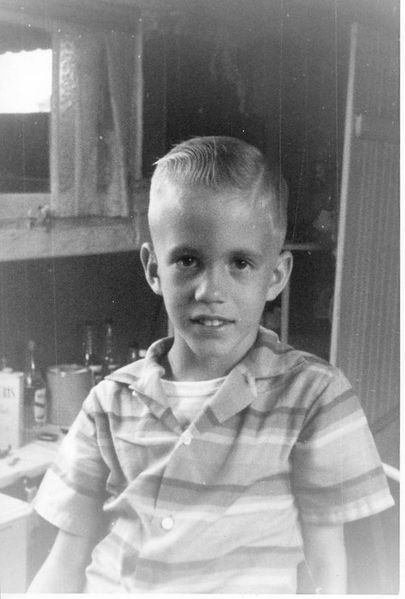 File:Billy Roelke showing off his new haircut..jpg