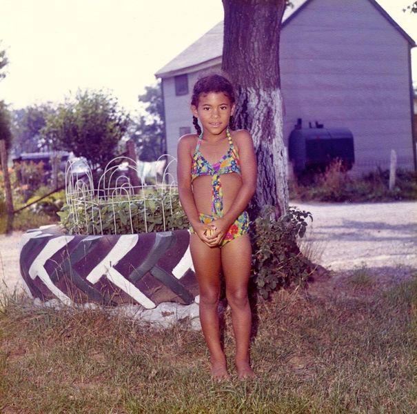 File:Amber Dykes on Shady Lane in Petersville in the mid-1970.jpg