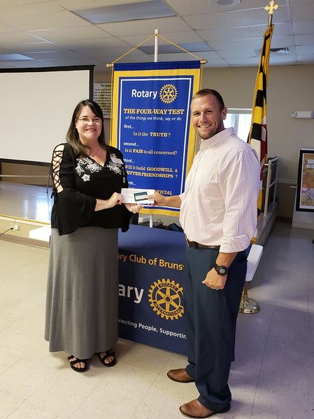 File:Smoketown Rotary Club 2018, Kelly Putz and Brunswick Elementary School Principal Justin McConnaughey August 17, 2018.jpg