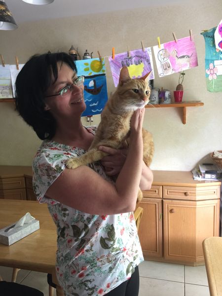 File:Iwona Gerner, Pet Bereavement Support Counselor, and pet cat Tiger. Photo from Caroline Mansfield 2017.jpg